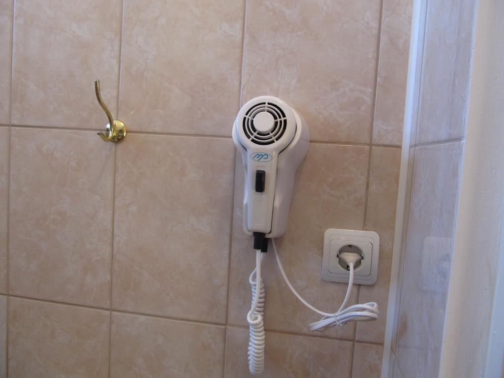 Viesu Maja Ezerkalns Krāslava Exterior foto