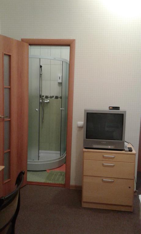 Viesu Maja Ezerkalns Krāslava Exterior foto